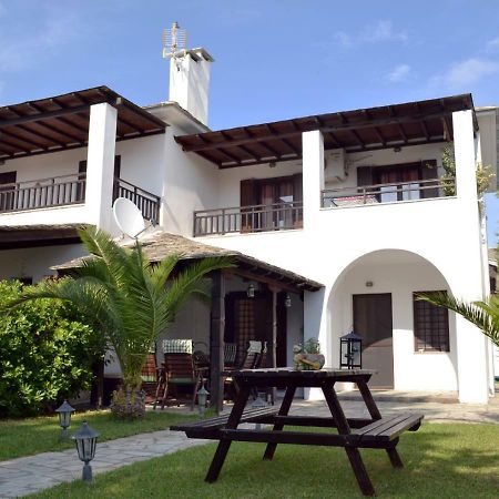 Harmony Seaside Apartments Коропи Экстерьер фото